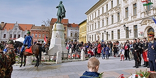 Amíg magyarság van, addig lesz március 15-e, mondta Bódis József a Kossuth téren Amíg magyarság van, addig lesz március 15-e, mondta Bódis József a Kossuth téren