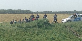 Tizenhat határsértőt tartóztattak föl a hétvégén Tizenhat határsértőt tartóztattak föl a hétvégén