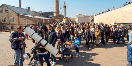 Majd' öt év alatt már százezer látogató fedezte fel a Zsolnay Negyed Planetáriumát Majd' öt év alatt már százezer látogató fedezte fel a Zsolnay Negyed Planetáriumát