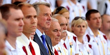 Schmitt a magyar szívet hiányolja Schmitt a magyar szívet hiányolja