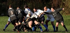 Kemény fiúk tojáslabdával