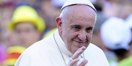 Nagycsütörtökön rabok lábát mossa meg a pápa