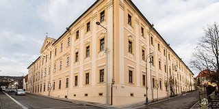 Óriási beruházás indul, 1,2 milliárdból teljesen megújul a Szent Mór Iskolaközpont Óriási beruházás indul, 1,2 milliárdból teljesen megújul a Szent Mór Iskolaközpont