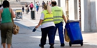Illegális hulladéklerakókat szüntetnek meg, utakat építenek a közfoglalkoztatottak Pécsett Illegális hulladéklerakókat szüntetnek meg, utakat építenek a közfoglalkoztatottak Pécsett