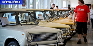 Sok pécsi kapott kedvet a nosztalgiázáshoz a 60-70-80-as évek retró járműveinek hétvégéjén