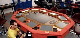 Elektronikus pókerasztal Dunakesziből