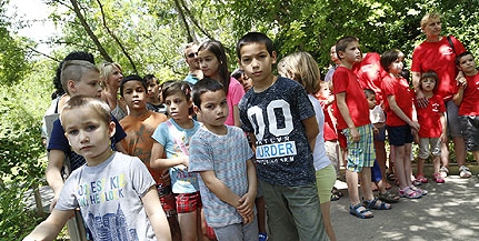 Még több hátrányos helyzetű gyermek látogathat ingyen a pécsi állatkertbe