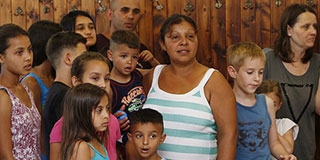 Nehéz sorsú nagycsaládosoknak tartanak életvezetési tábort Pécsett Nehéz sorsú nagycsaládosoknak tartanak életvezetési tábort Pécsett