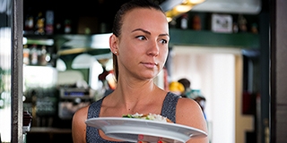 Elfogynak a szakácsok és a pincérek, van, ahol már a menüzést is szüneteltetni kell