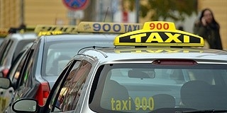 Annyit kérnek a pécsi taxisok az utasoktól, amennyit éppen nem szégyellnek Annyit kérnek a pécsi taxisok az utasoktól, amennyit éppen nem szégyellnek