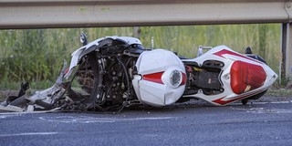 Elesett egy motoros az Orfű és Pécs közötti úton Elesett egy motoros az Orfű és Pécs közötti úton