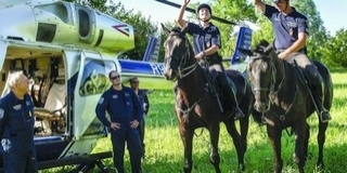 Félszáznál is több migránst kapcsoltak le a szomszédban - Helikoptert is bevetnek a határvédők Félszáznál is több migránst kapcsoltak le a szomszédban - Helikoptert is bevetnek a határvédők