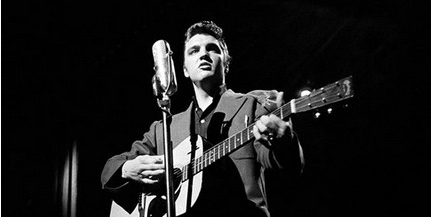 A 40 éve elhunyt Elvis Presleyre emlékeznek Budapesten