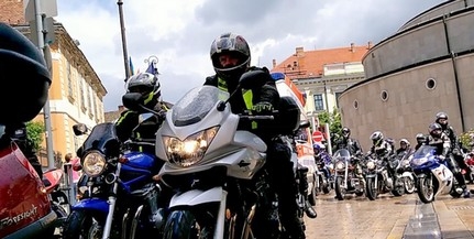 Jön a szezonzáró: akár ezer motoros is összegyűlhet szombaton a Széchenyi téren Jön a szezonzáró: akár ezer motoros is összegyűlhet szombaton a Széchenyi téren