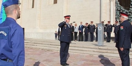 Új tűzoltójárművek megáldási ünnepségét tartották Pécsett Új tűzoltójárművek megáldási ünnepségét tartották Pécsett