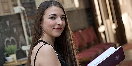 Újabb diákolimpián bizonyított a pécsi Souly Alexandra, aki most már Roxfortban varázsol Újabb diákolimpián bizonyított a pécsi Souly Alexandra, aki most már Roxfortban varázsol