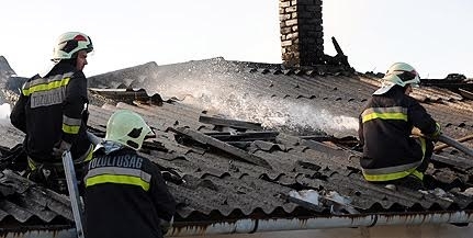 Kamu tűzzel szop*tta a lánglovagokat egy elmeroggyant, előzetesbe vágták Kamu tűzzel szop*tta a lánglovagokat egy elmeroggyant, előzetesbe vágták