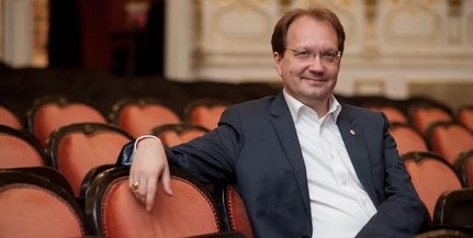 Cirfandli Esték: egy pohár bor mellett beszélgetnek a művészet és a tudomány kiválóságai Cirfandli Esték: egy pohár bor mellett beszélgetnek a művészet és a tudomány kiválóságai