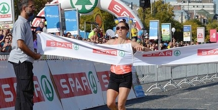 A pécsi Szabó Tünde ért elsőként célba a hölgyek mezőnyében a budapesti maratonon