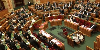 Több mint húsz kérdésre kell válaszolnia a kormánynak Több mint húsz kérdésre kell válaszolnia a kormánynak