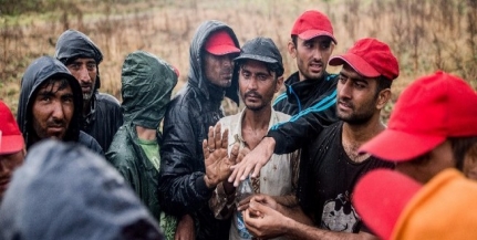 Gyilkosok és bűnözők érkeznek a migránsokkal az országhatárhoz, így Baranyába is Gyilkosok és bűnözők érkeznek a migránsokkal az országhatárhoz, így Baranyába is