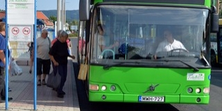 Változik a temetői járatok menetrendje, elsején ingyenes a parkolás Pécsett Változik a temetői járatok menetrendje, elsején ingyenes a parkolás Pécsett
