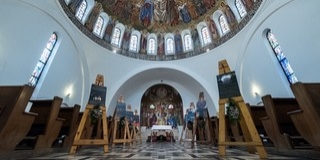 Mindenszentek ünnepén elcsendesülésre hív a temetőkápolna Mindenszentek ünnepén elcsendesülésre hív a temetőkápolna