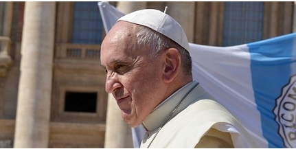 Fájdalmának adott hangot Ferenc pápa a Szent Péter téren