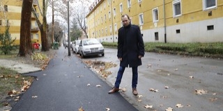 Sokmilliót költöttek járdák felújítására Pécsett, évről-évre újabb szakaszok következnek Sokmilliót költöttek járdák felújítására Pécsett, évről-évre újabb szakaszok következnek