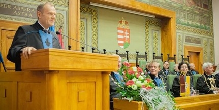 A Pécsi Tudományegyetem díszdoktorává avatták az Európai Tanács elnökét, Donald Tuskot
