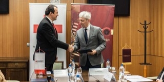 Megerősítette együttműködését a Magyar Vöröskereszt a Pécsi Tudományegyetemmel Megerősítette együttműködését a Magyar Vöröskereszt a Pécsi Tudományegyetemmel