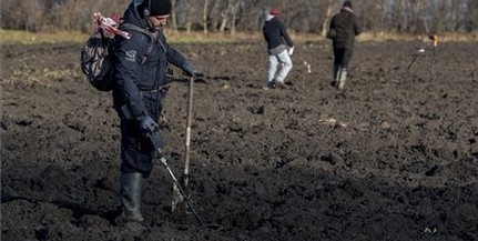 Ismét fémkeresőkkel kutatják át a mohácsi csata lehetséges helyszínét Majs határában Ismét fémkeresőkkel kutatják át a mohácsi csata lehetséges helyszínét Majs határában