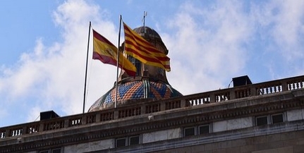 Katalán választás: bizonytalan a jövő a lapok szerint