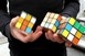 Így is ki lehet rakni a Rubik kockát